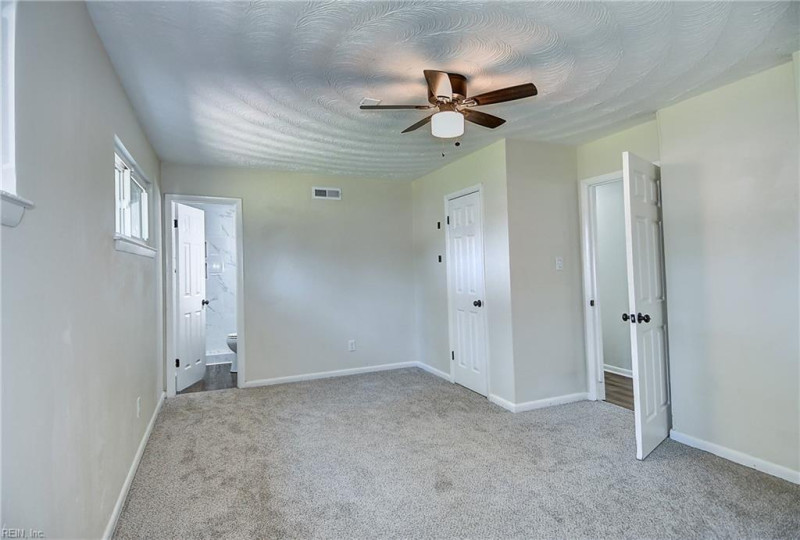 Photo 23 of 33 residential for sale in Chesapeake virginia