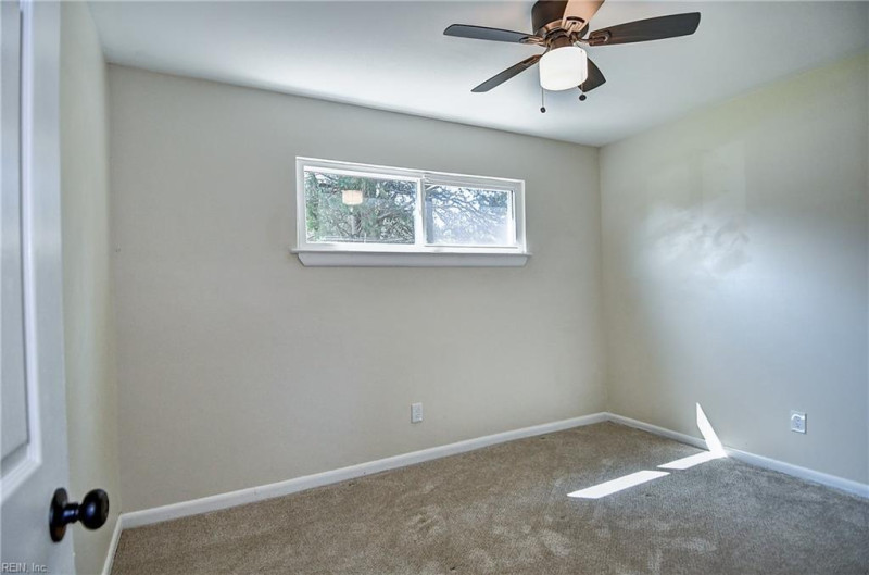 Photo 26 of 33 residential for sale in Chesapeake virginia