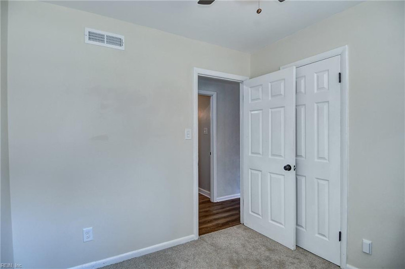 Photo 28 of 33 residential for sale in Chesapeake virginia
