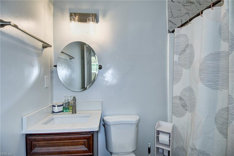 Photo 29 of 33 residential for sale in Chesapeake virginia