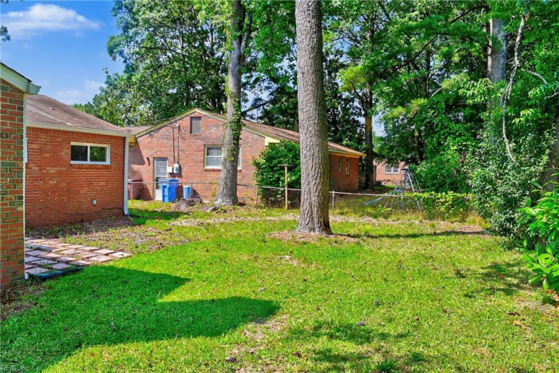 Photo 30 of 33 residential for sale in Chesapeake virginia