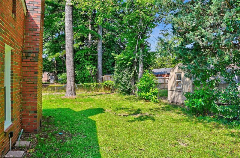 Photo 32 of 33 residential for sale in Chesapeake virginia