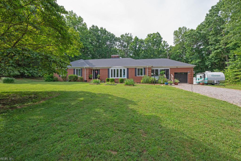 Photo 14 of 39 residential for sale in Chesterfield County virginia