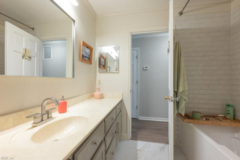 Photo 32 of 39 residential for sale in Chesterfield County virginia