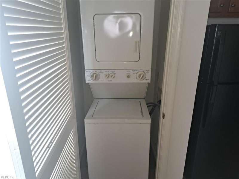 Photo 4 of 24 residential for sale in Virginia Beach virginia
