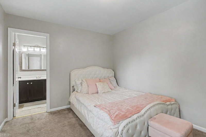 Photo 13 of 21 residential for sale in Hampton virginia