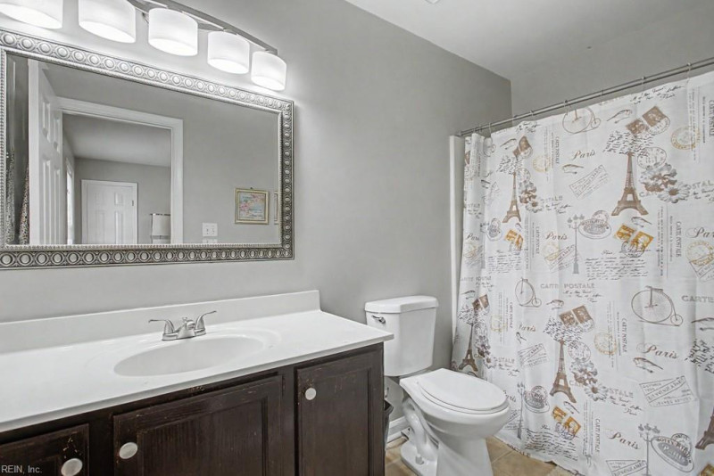 Photo 14 of 21 residential for sale in Hampton virginia