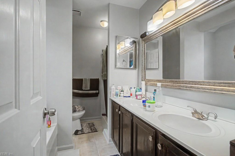 Photo 17 of 21 residential for sale in Hampton virginia