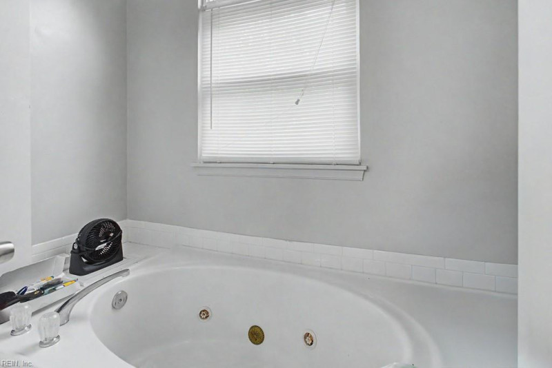 Photo 18 of 21 residential for sale in Hampton virginia