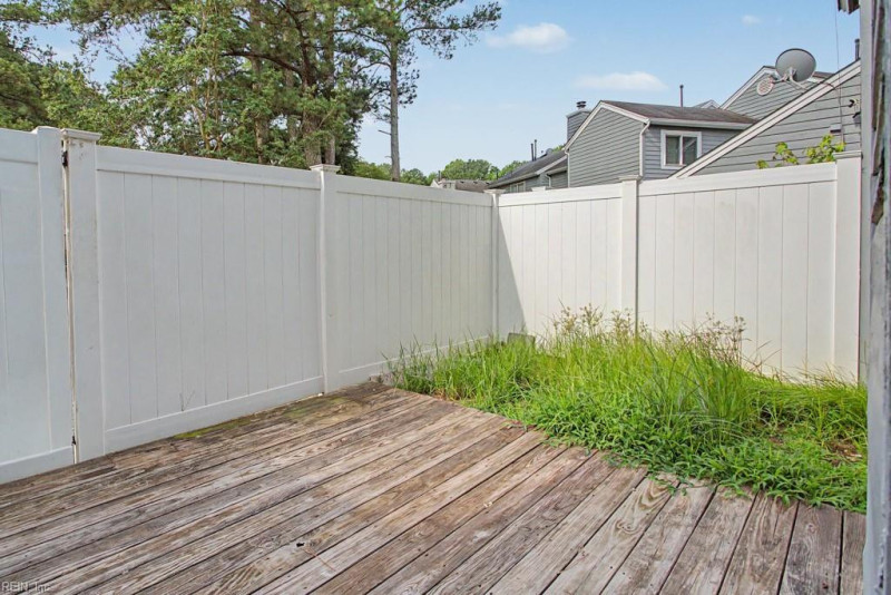 Photo 20 of 21 residential for sale in Hampton virginia