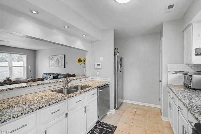 Photo 4 of 21 residential for sale in Hampton virginia