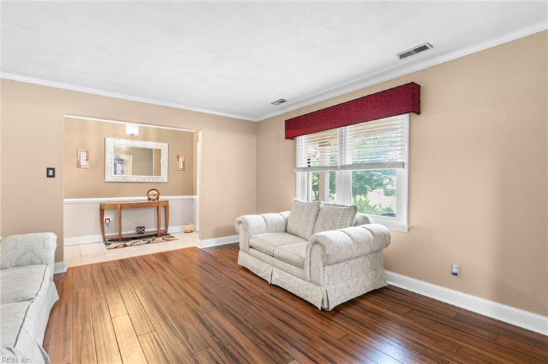 Photo 17 of 46 residential for sale in Chesapeake virginia Photo 17 of 46 residential for sale in Chesapeake virginia