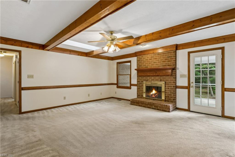 Photo 13 of 48 residential for sale in James City County virginia