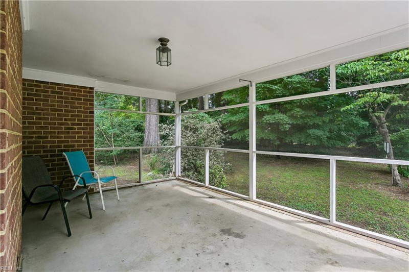 Photo 24 of 48 residential for sale in James City County virginia