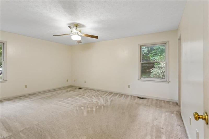 Photo 31 of 48 residential for sale in James City County virginia