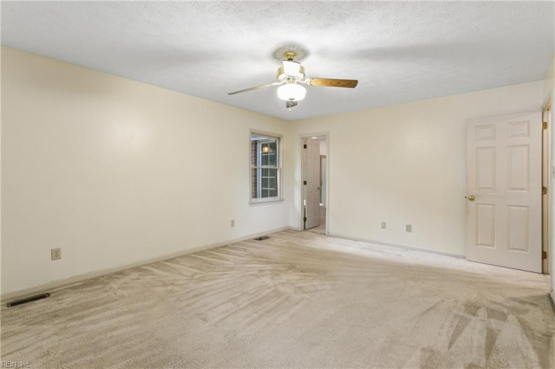Photo 33 of 48 residential for sale in James City County virginia
