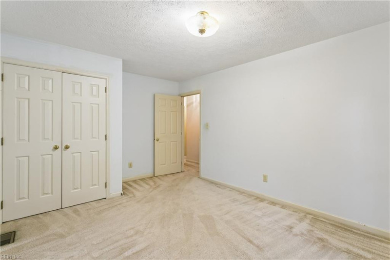 Photo 39 of 48 residential for sale in James City County virginia