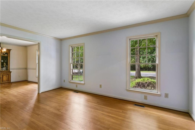 Photo 8 of 48 residential for sale in James City County virginia