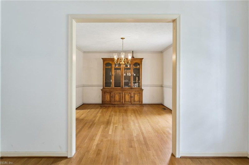Photo 9 of 48 residential for sale in James City County virginia