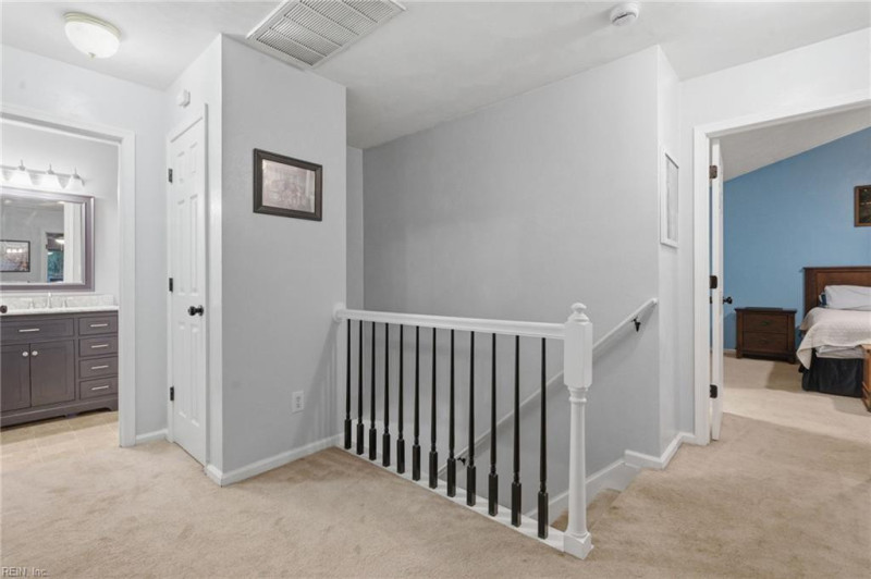Photo 18 of 32 residential for sale in Chesapeake virginia