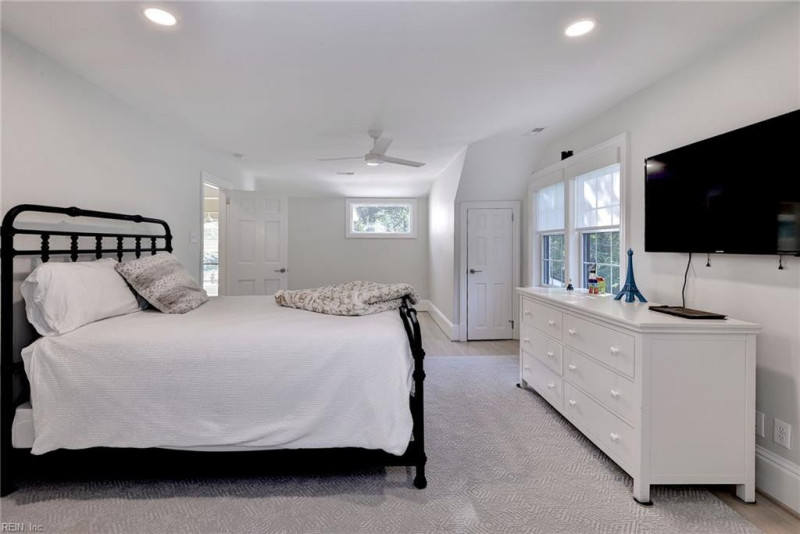 Photo 37 of 50 residential for sale in Newport News virginia