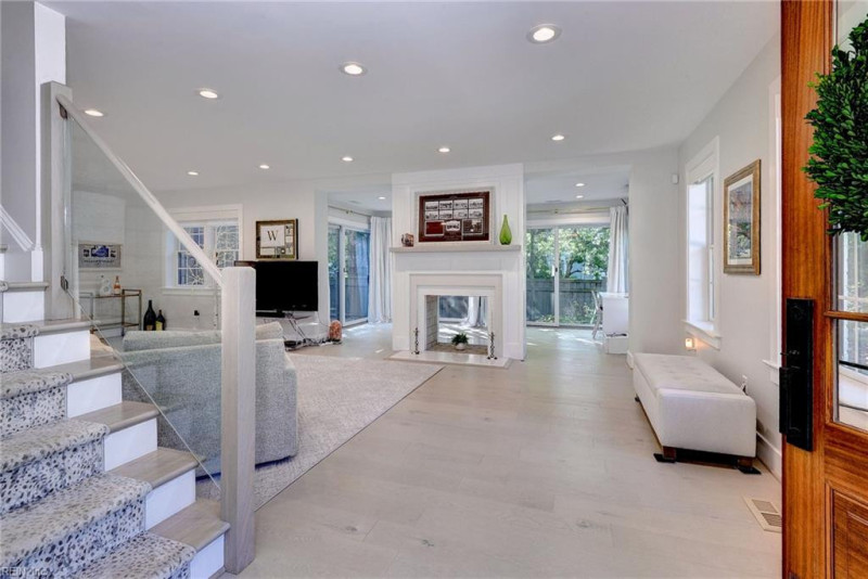 Photo 4 of 50 residential for sale in Newport News virginia