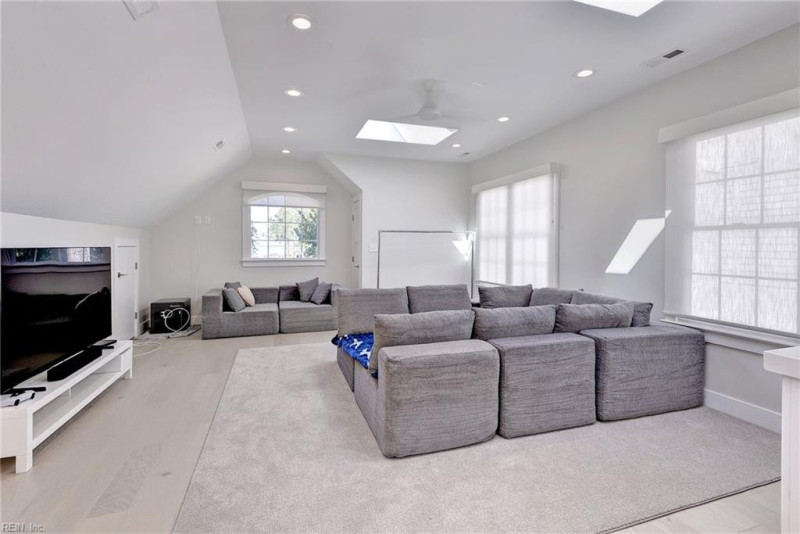 Photo 41 of 50 residential for sale in Newport News virginia