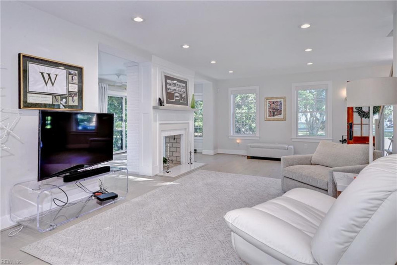 Photo 7 of 50 residential for sale in Newport News virginia