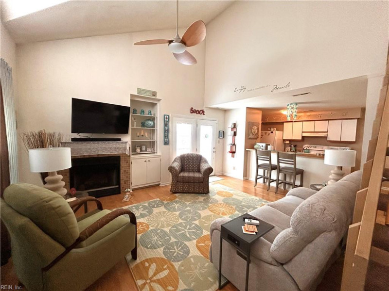 Photo 3 of 15 residential for sale in Virginia Beach virginia