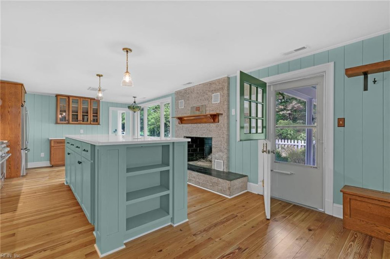 Photo 14 of 50 residential for sale in Mathews County virginia