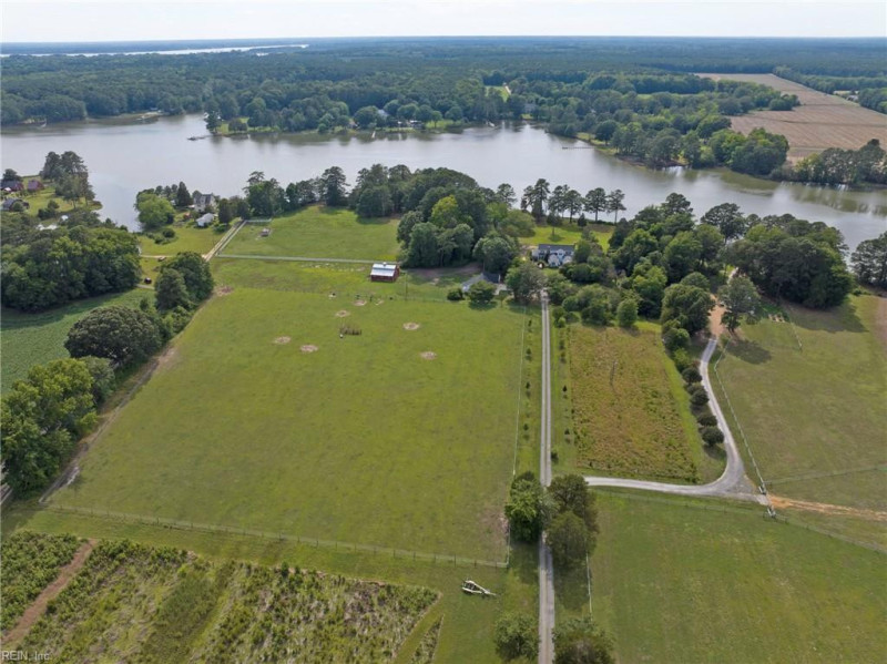 Photo 4 of 50 residential for sale in Mathews County virginia