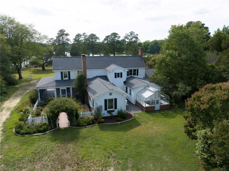 Photo 5 of 50 residential for sale in Mathews County virginia