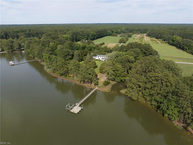 Photo 8 of 50 residential for sale in Mathews County virginia