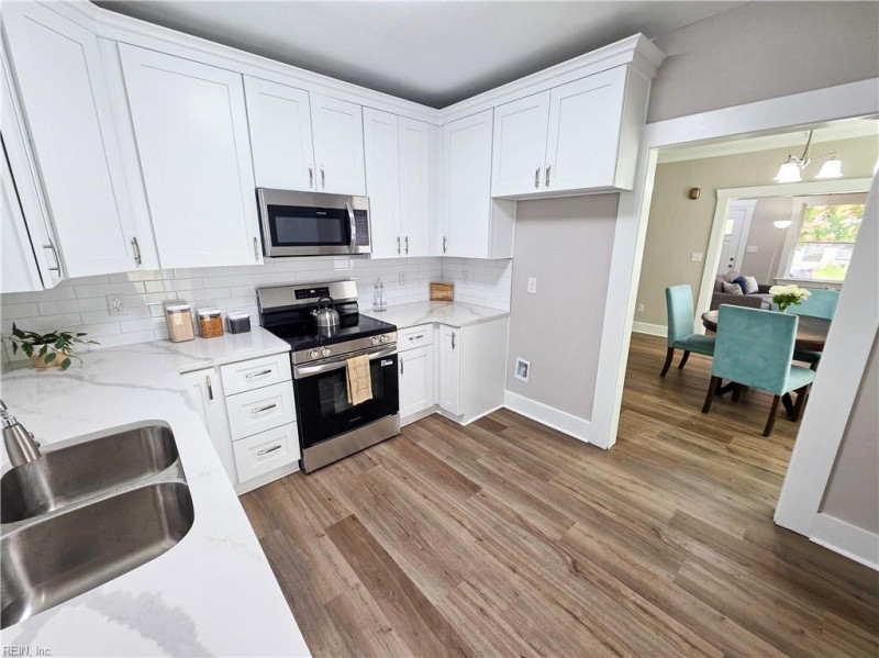 Photo 3 of 21 residential for sale in Norfolk virginia