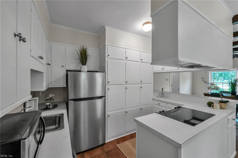 Photo 17 of 50 residential for sale in Newport News virginia