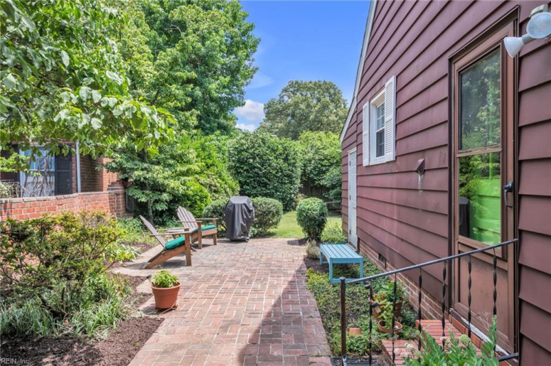 Photo 28 of 50 residential for sale in Newport News virginia