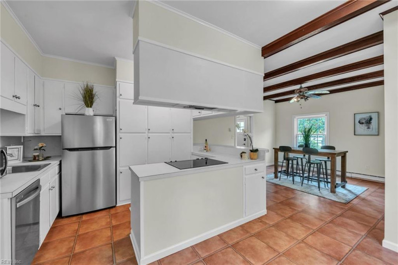Photo 5 of 50 residential for sale in Newport News virginia