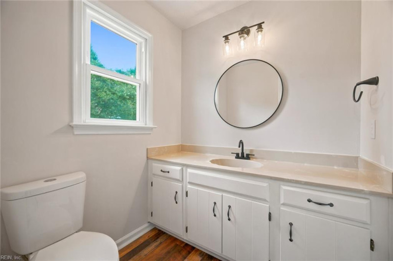 Photo 18 of 35 residential for sale in Hampton virginia