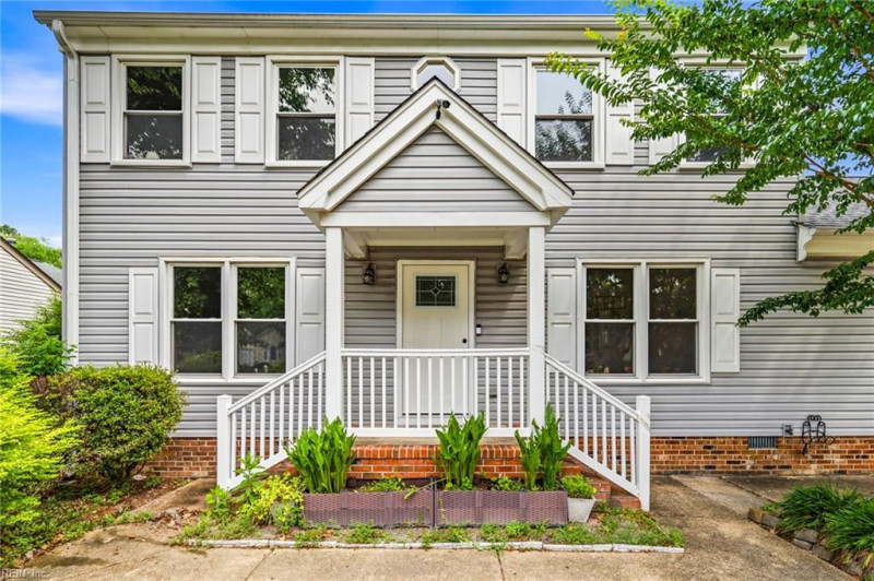 Photo 2 of 35 residential for sale in Hampton virginia