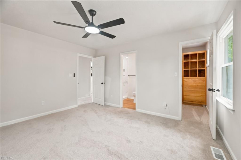 Photo 28 of 35 residential for sale in Hampton virginia