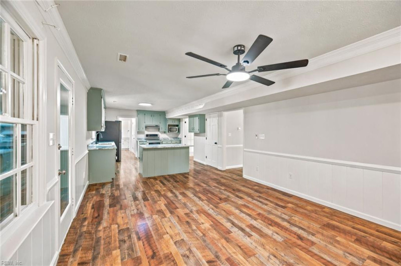 Photo 8 of 35 residential for sale in Hampton virginia