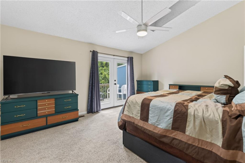 Photo 10 of 21 residential for sale in Virginia Beach virginia