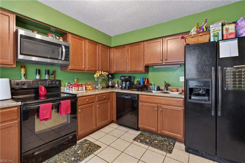 Photo 5 of 21 residential for sale in Virginia Beach virginia