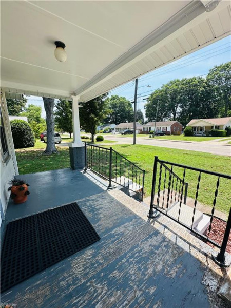 Photo 4 of 25 residential for sale in Newport News virginia