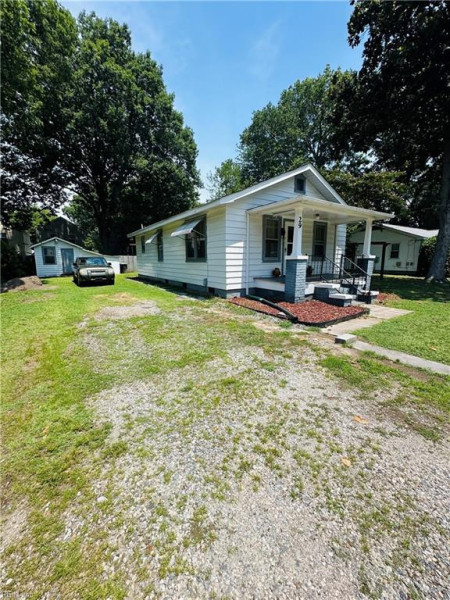 Photo 5 of 25 residential for sale in Newport News virginia