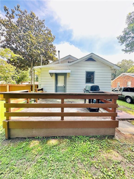 Photo 8 of 25 residential for sale in Newport News virginia