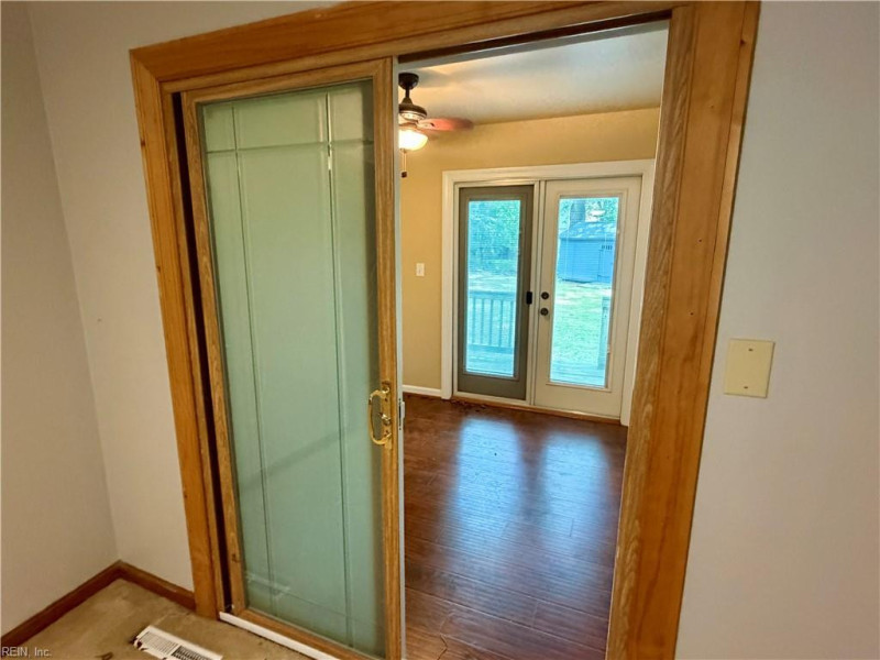 Photo 29 of 36 residential for sale in Hampton virginia