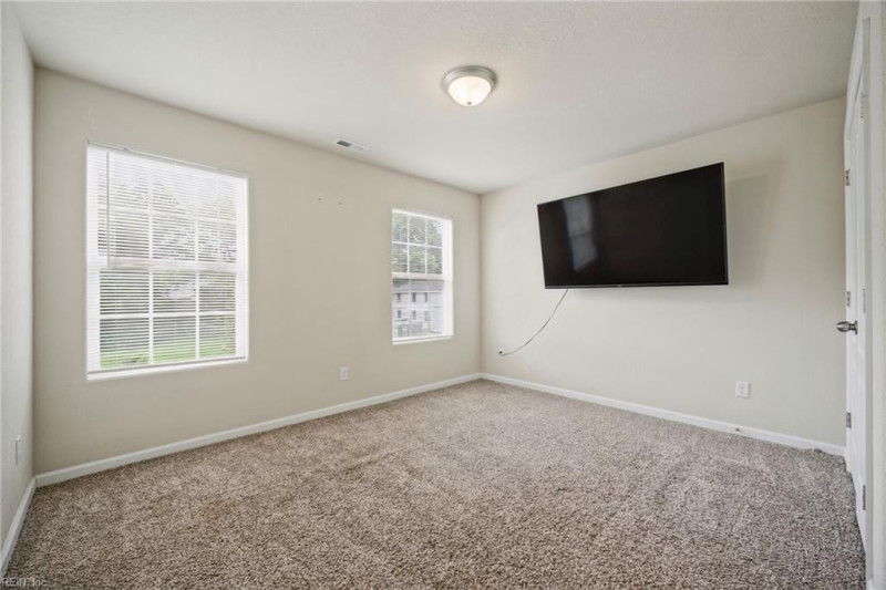 Photo 17 of 30 residential for sale in Norfolk virginia