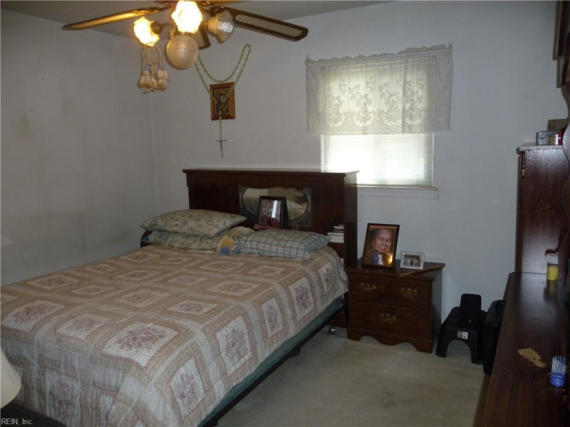 Photo 14 of 38 residential for sale in Virginia Beach virginia