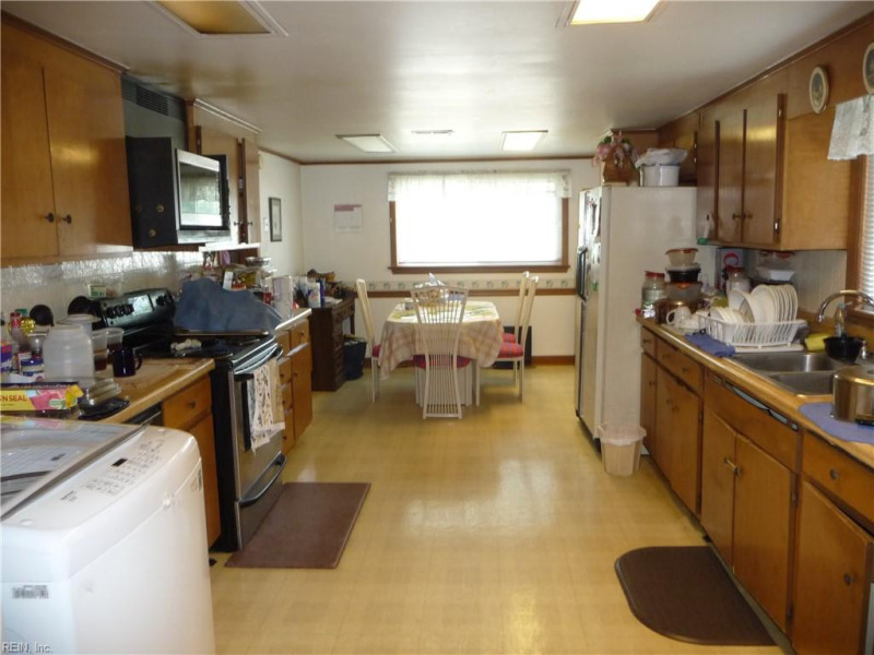 Photo 25 of 38 residential for sale in Virginia Beach virginia